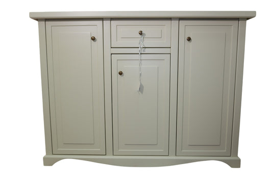 Credenza con zoccolo